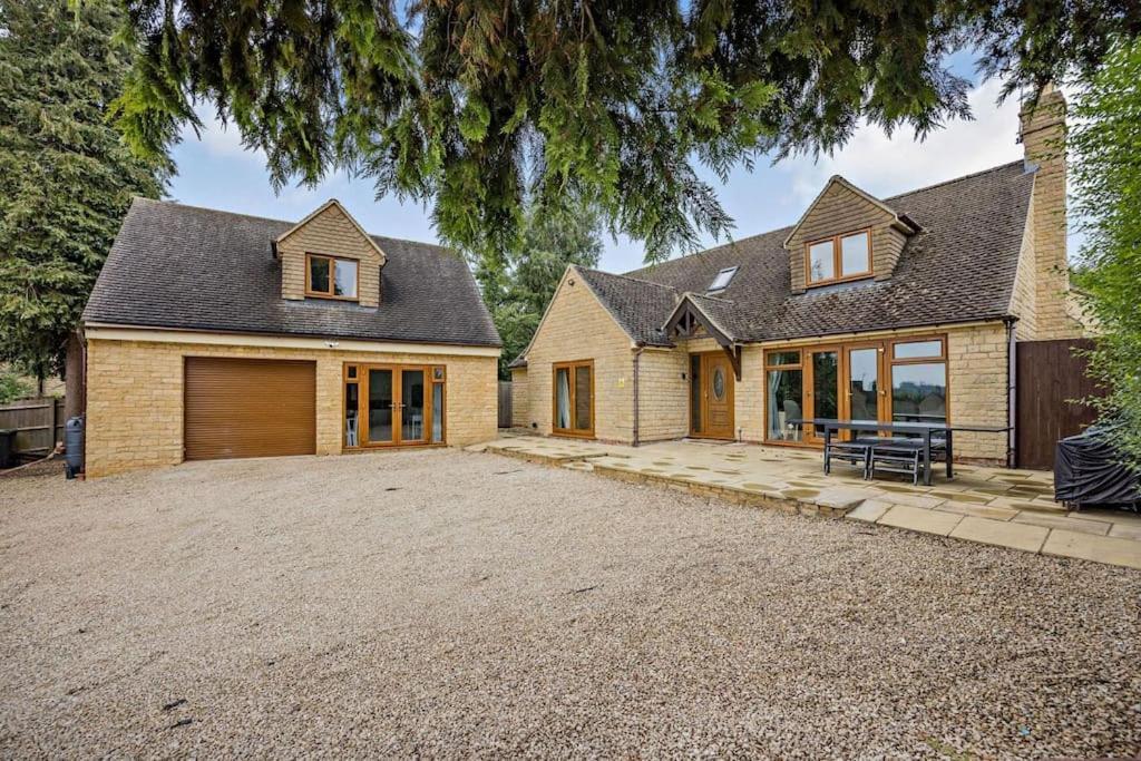Beautiful 4-5 Bedroom Village House With Rural Views Salford (Oxfordshire) Exterior foto