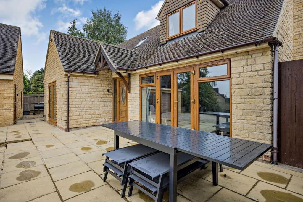 Beautiful 4-5 Bedroom Village House With Rural Views Salford (Oxfordshire) Exterior foto